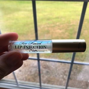 Too Faced Plumping Gloss